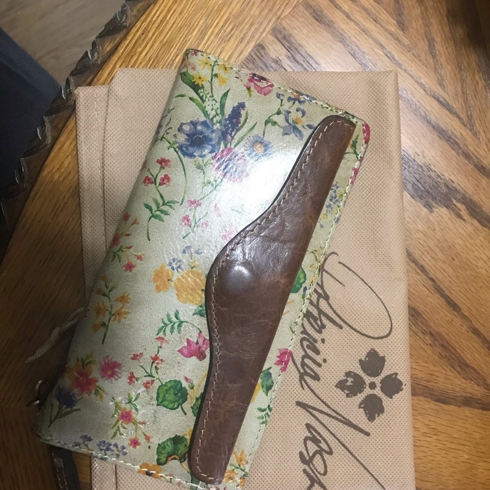 Patricia Nash wallet